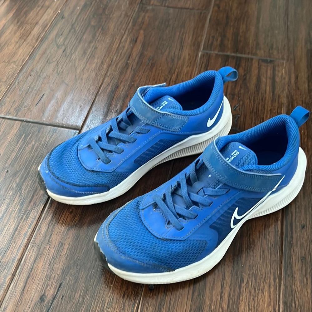 Nike Downshifter size 3Y